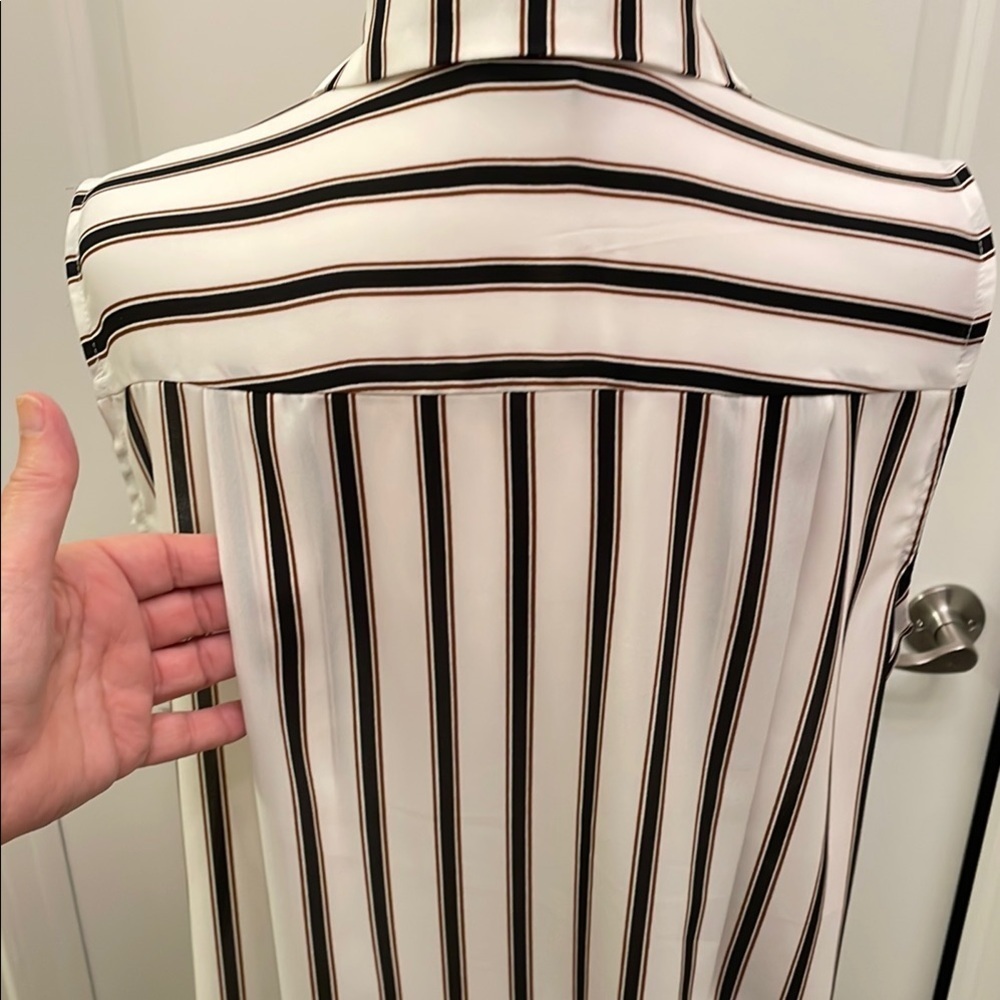 Worthington Sleeveless Button-Down Shirt Pockets Striped Black & White Large - Picture 4 of 14